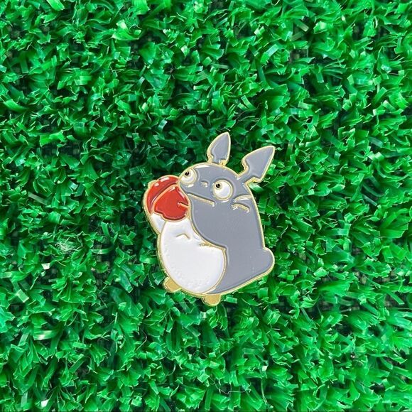 Totoro Enamel Pin/ Brooch Lapel - Picture 2 of 6